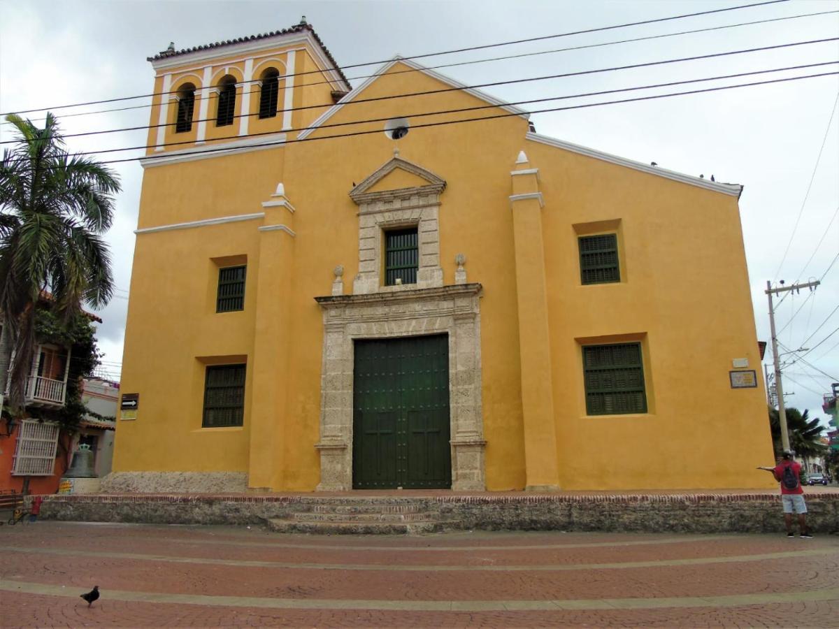 Hotel Plaza De La Trinidad Картахена Экстерьер фото